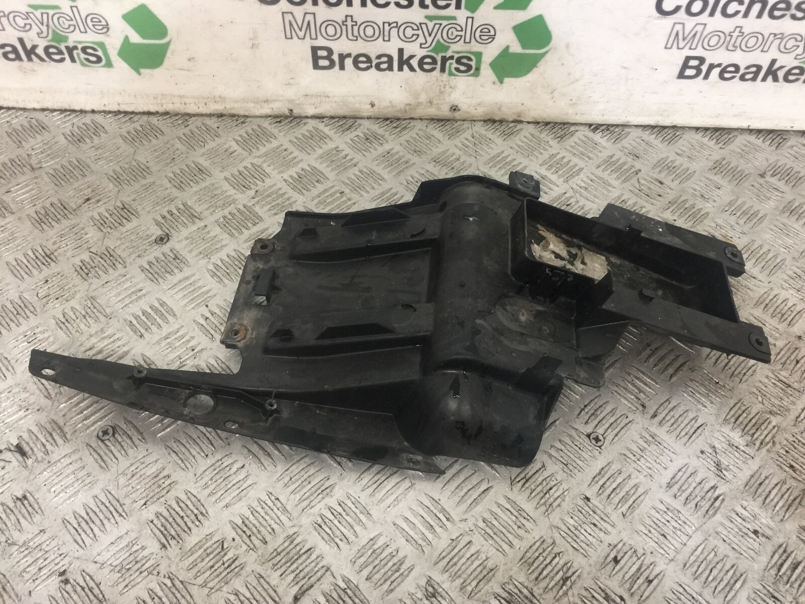 KAWASAKI ZX6R ZX6 R C1H UNDERTRAY YEAR 2005 2006 (STOCK 774)