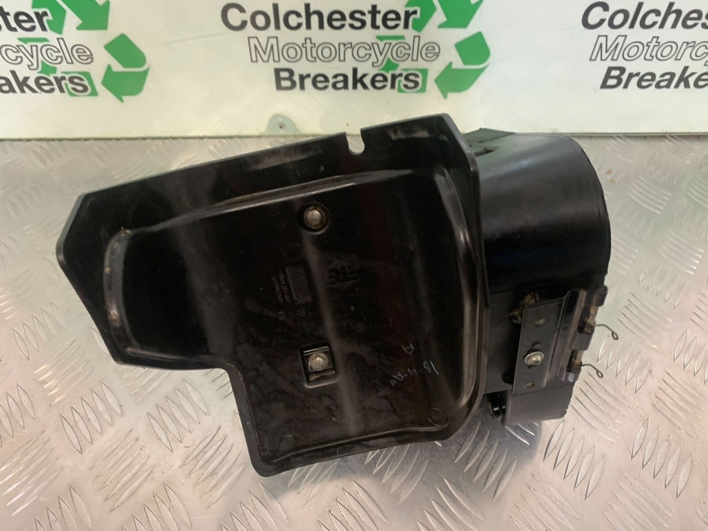 ROYAL ENFIELD 350 CLASSIC INNER MUDGUARD   YEAR 2022 (STOCK 967)