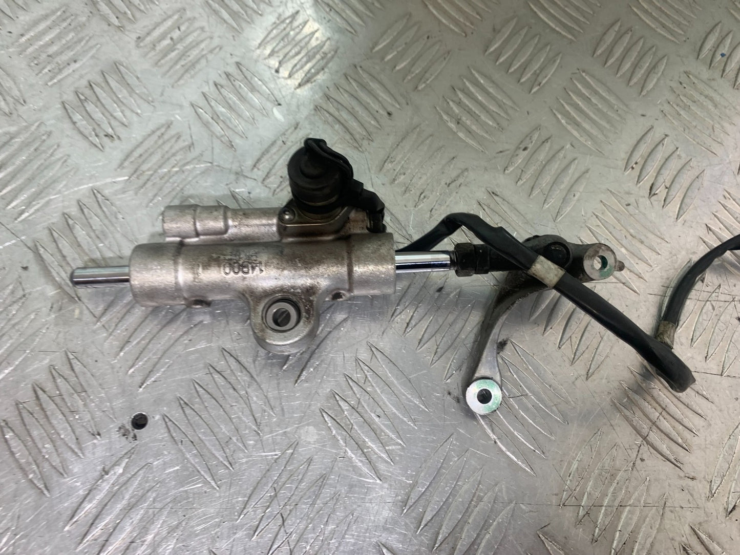 YAMAHA YZF R1 14 B BIG BANG STEERING DAMPER 2009-14 (CMB1175)