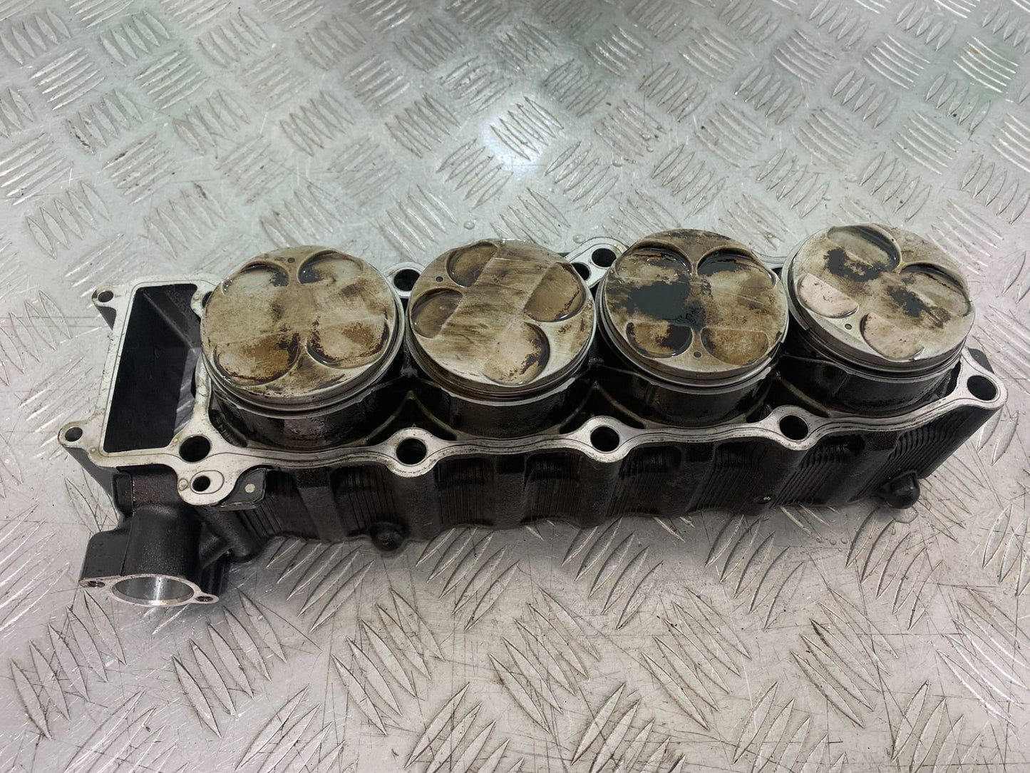 YAMAHA YZF R1 4C8 BARRELS AND PISTONS  YEAR 2007-2008 (CMB1237)