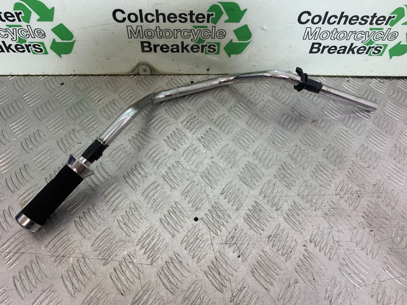 HONDA VT700 VT 700 HANDLEBARS NO2   SHADOW  YEAR 1984-85 (CMB1328)