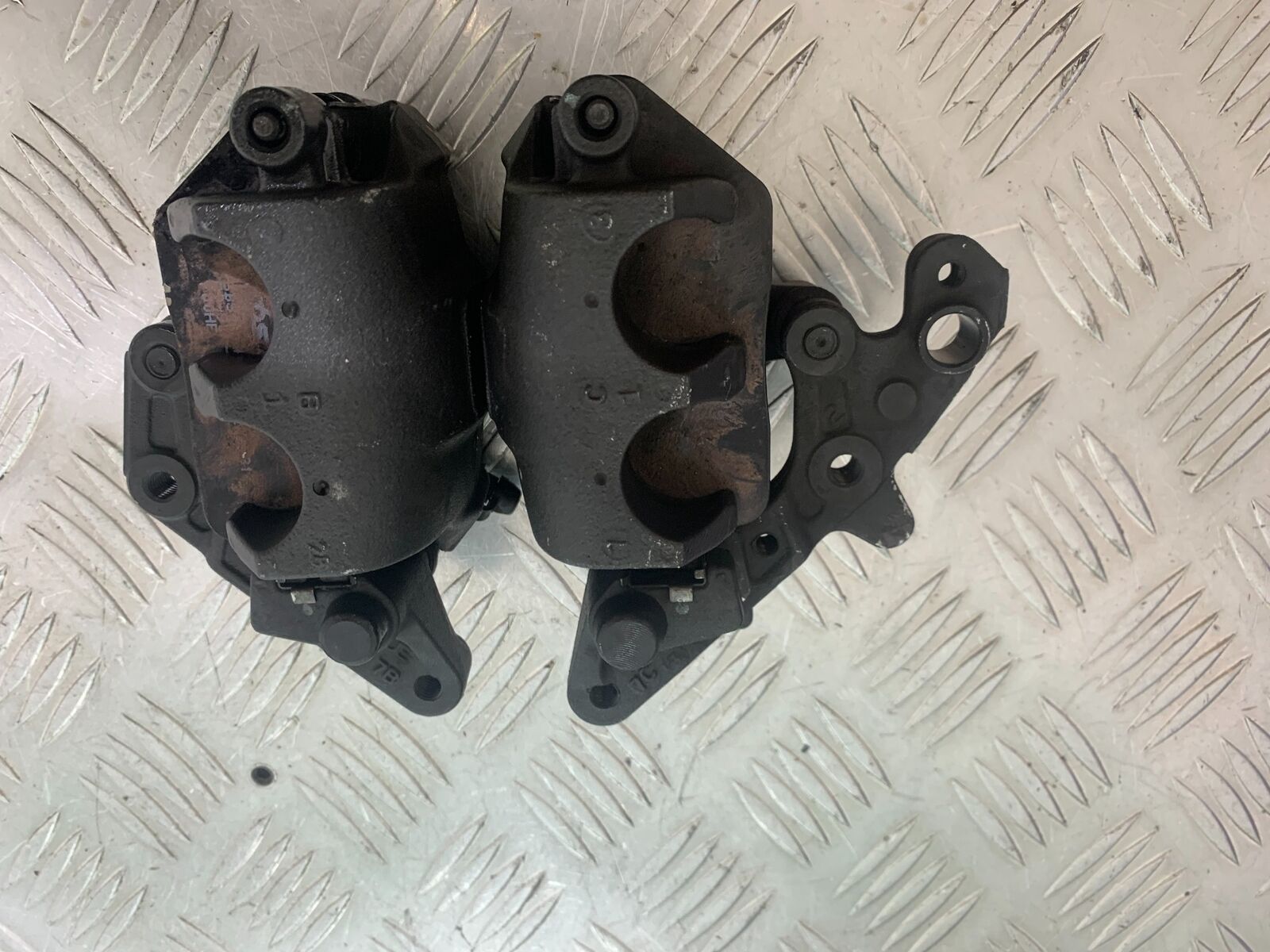 HONDA CB650 F CB 650 FA-H FRONT BRAKE CALIPERS   YEAR 2017- 2019 (CMB1087)