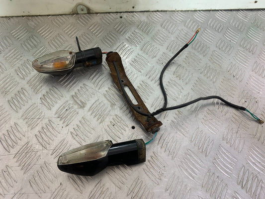 HONDA CBF125 CBF 125 REAR INDICATORS (DAMAGED)   YEAR 2009-14 (CMB1182)