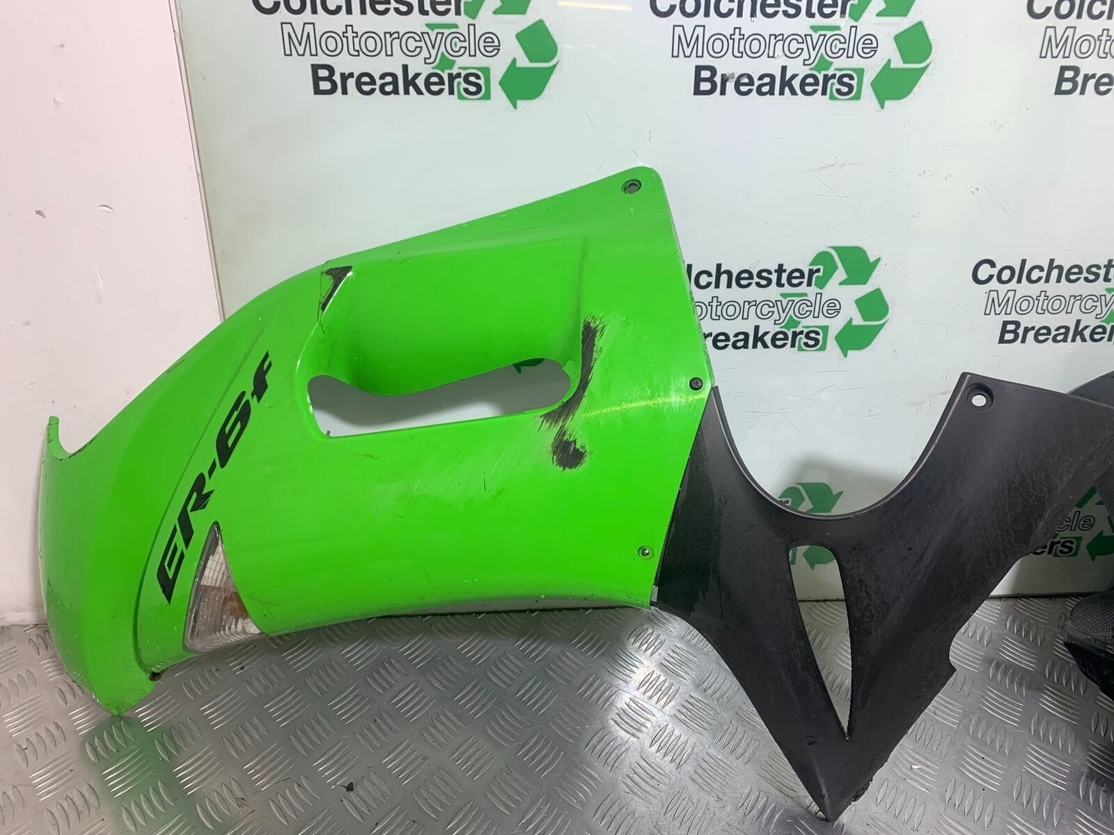 KAWASAKI ER6 F LEFT FAIRING PANEL  YEAR 2005-2008 (CMB1098)