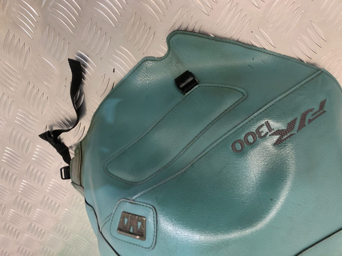 YAMAHA FJR1300 FJR 1300 BAGSTER TANK COVER   YEAR 2001-05 (STOCK 946)