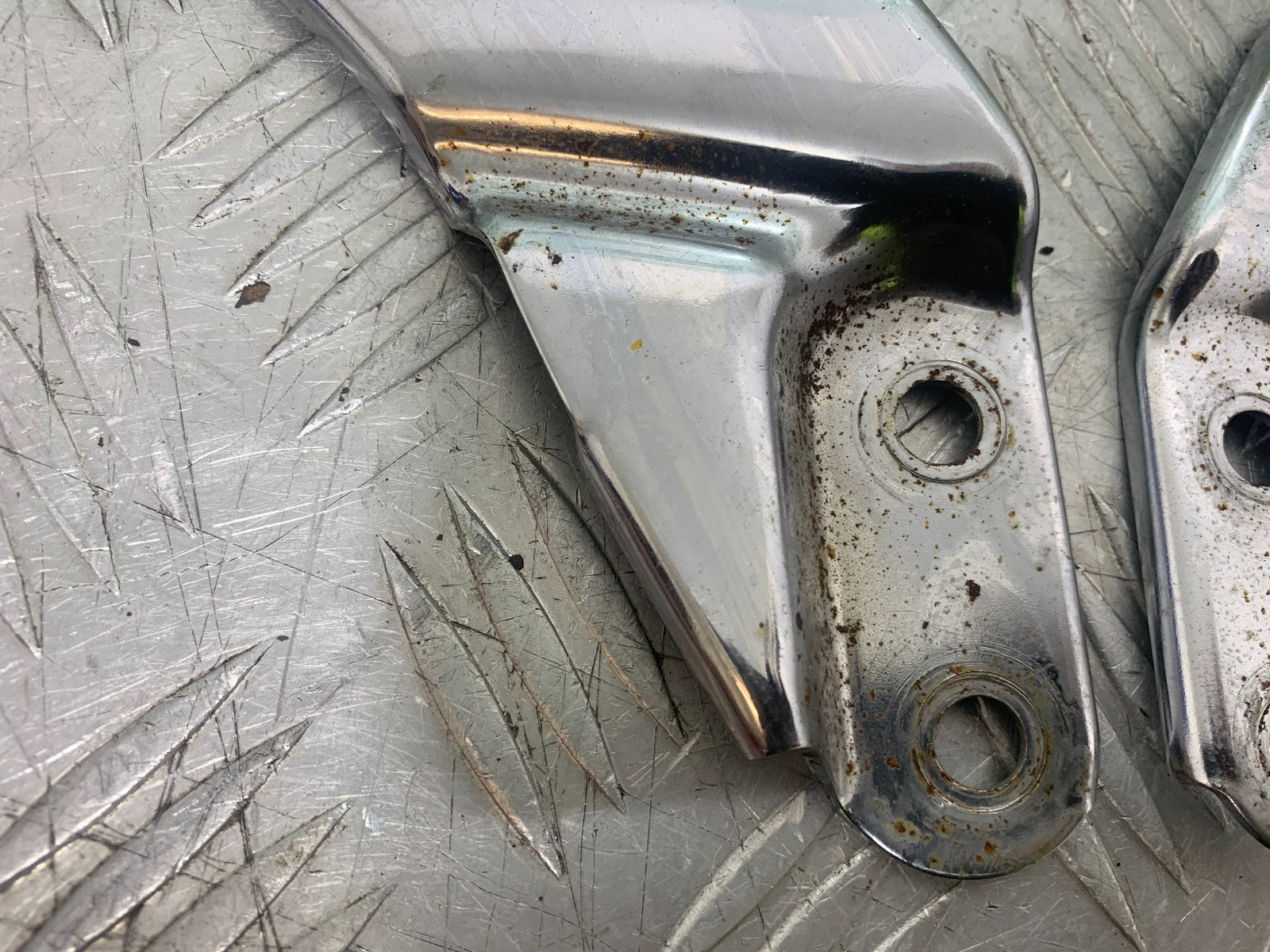 SUZUKI GSX750 INAZUMA HEEL PLATES YEAR 1998-2003 (CMB1308)