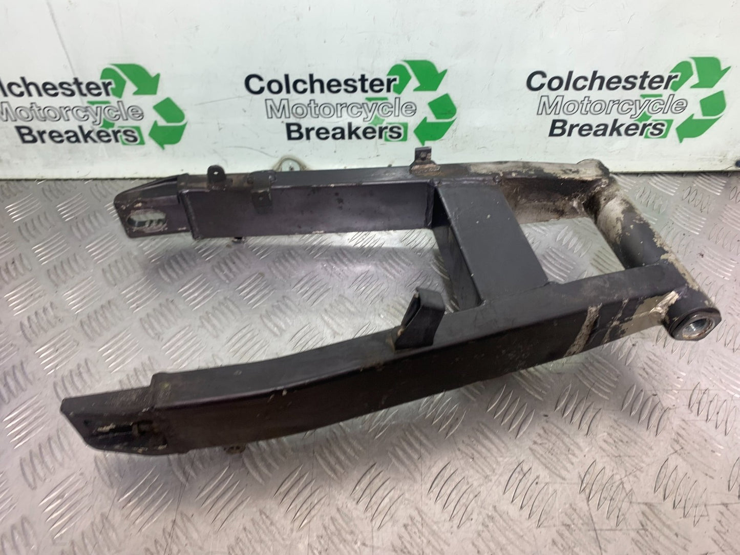 KAWASAKI ZX9R ZX9 C SWINGARM  YEAR 1998-99 (CMB1213)