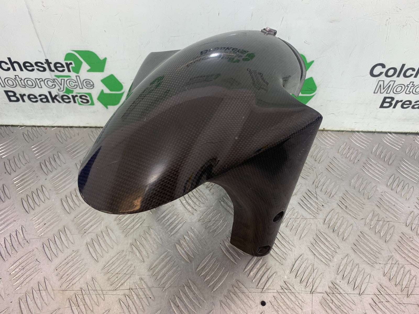 DUCATI 996 SPS 748 916 998 CARBON FRONT MUDGUARD   1999-2000 (CMB1209)