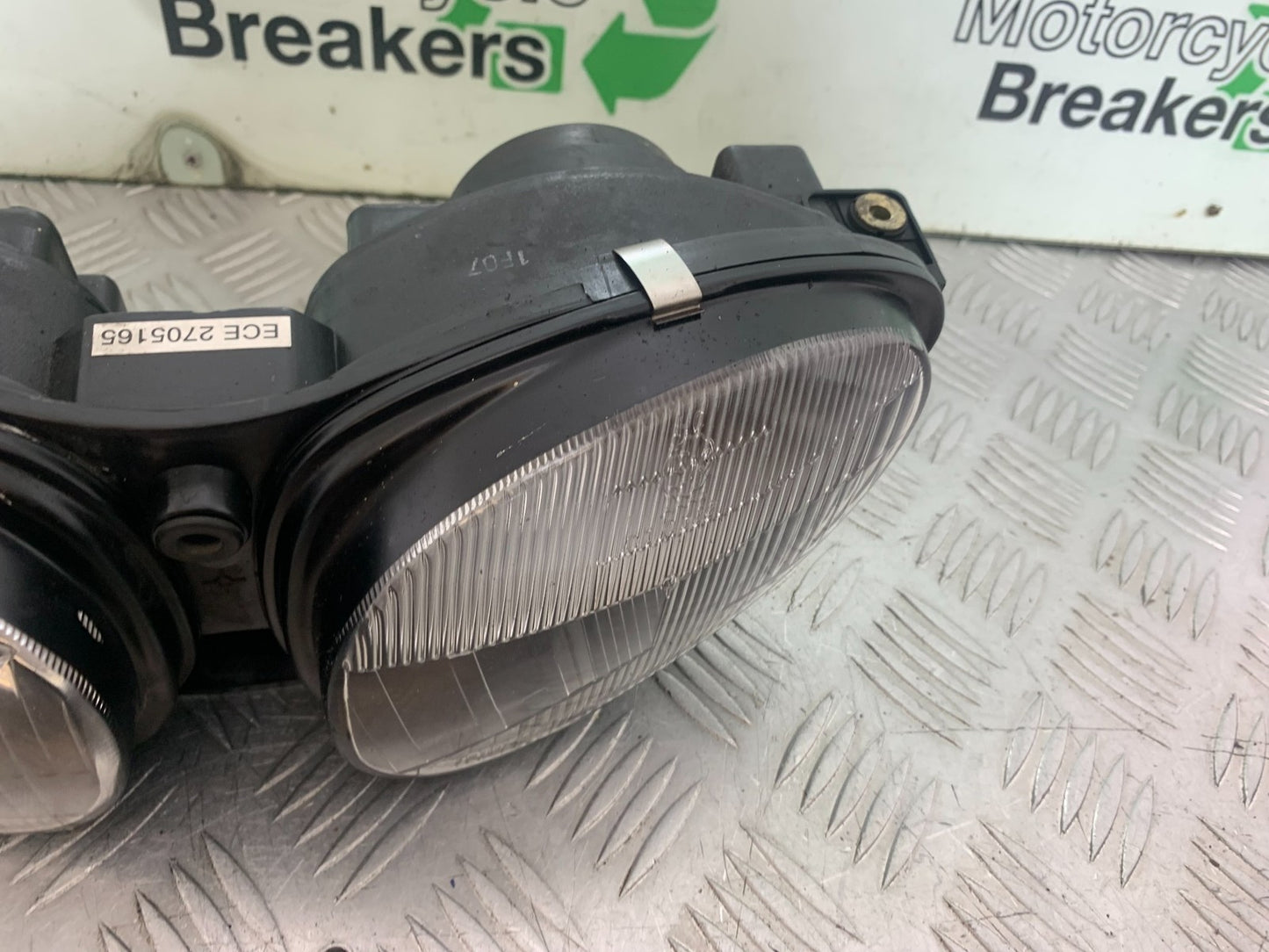 TRIUMPH 955i SPRINT ST HEADLIGHT  1999-2004 (CMB1176)