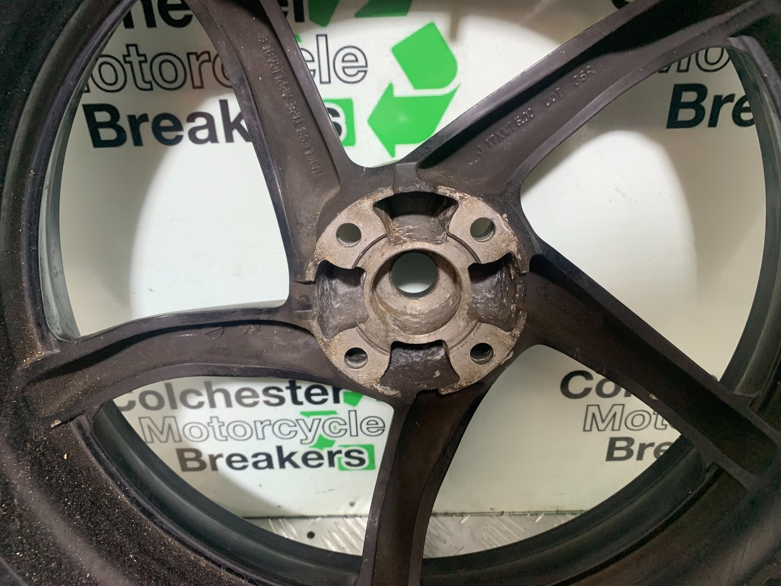 HONDA VFR750 VFR 750 F REAR WHEEL   YEAR 1994-1997 (CMB1156)