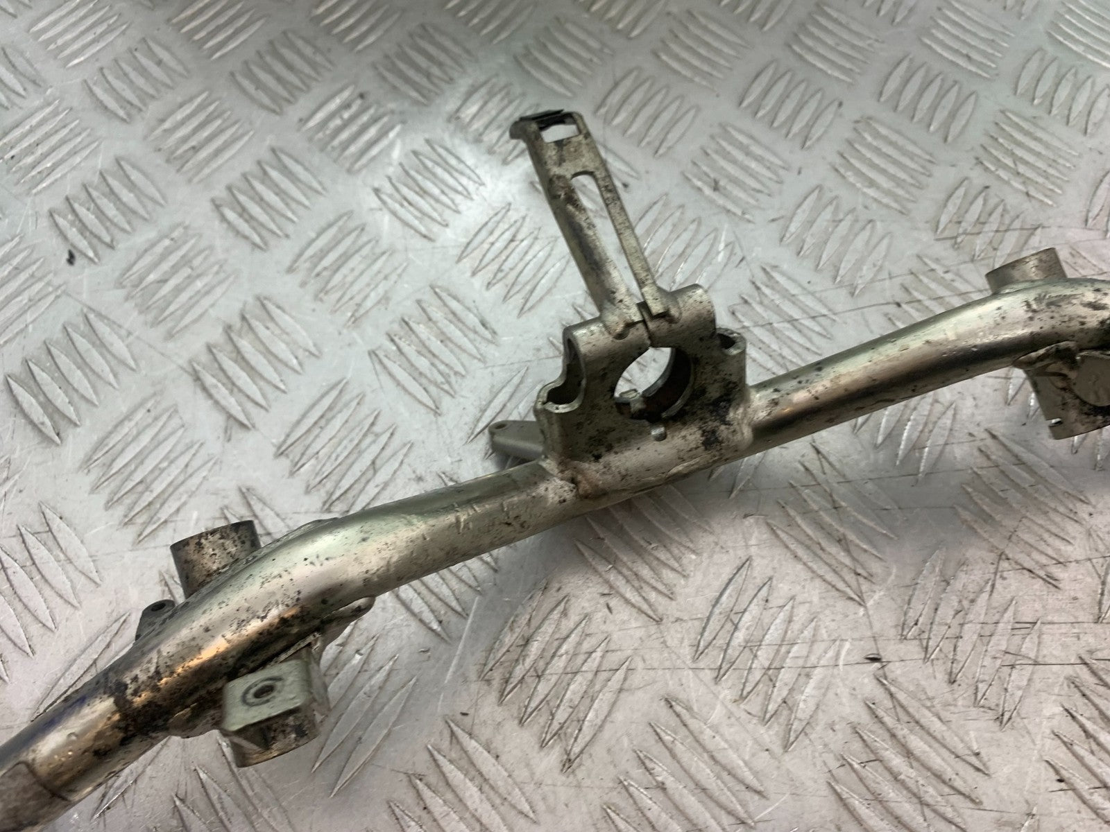 PIAGGIO VESPA GTS 125 HANDLEBARS   YEAR 2009-2014  (CMB1261)