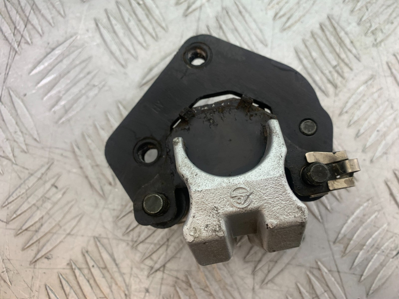 PIONEER NEVADA XF125 FRONT BRAKE CALIPER  YEAR 2009 (CMB1214)