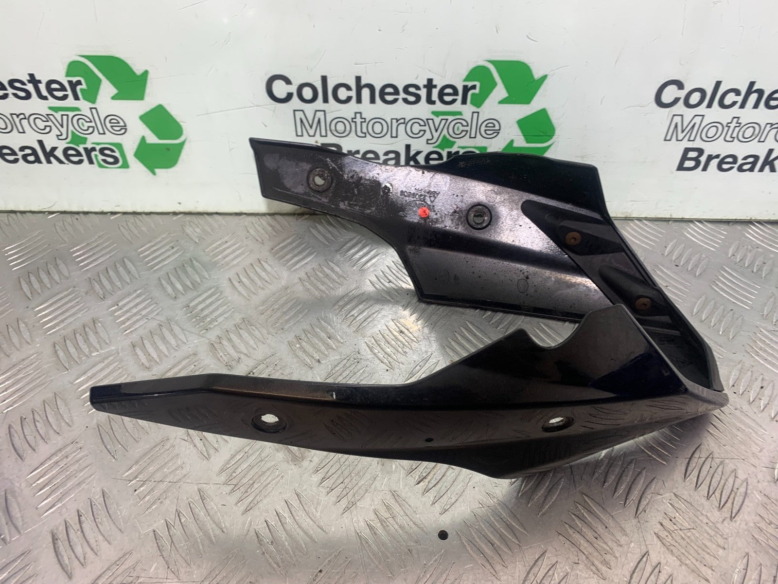 TRIUMPH 675 STREET TRIPLE BELLYPAN   2013-2016 (CMB1186)
