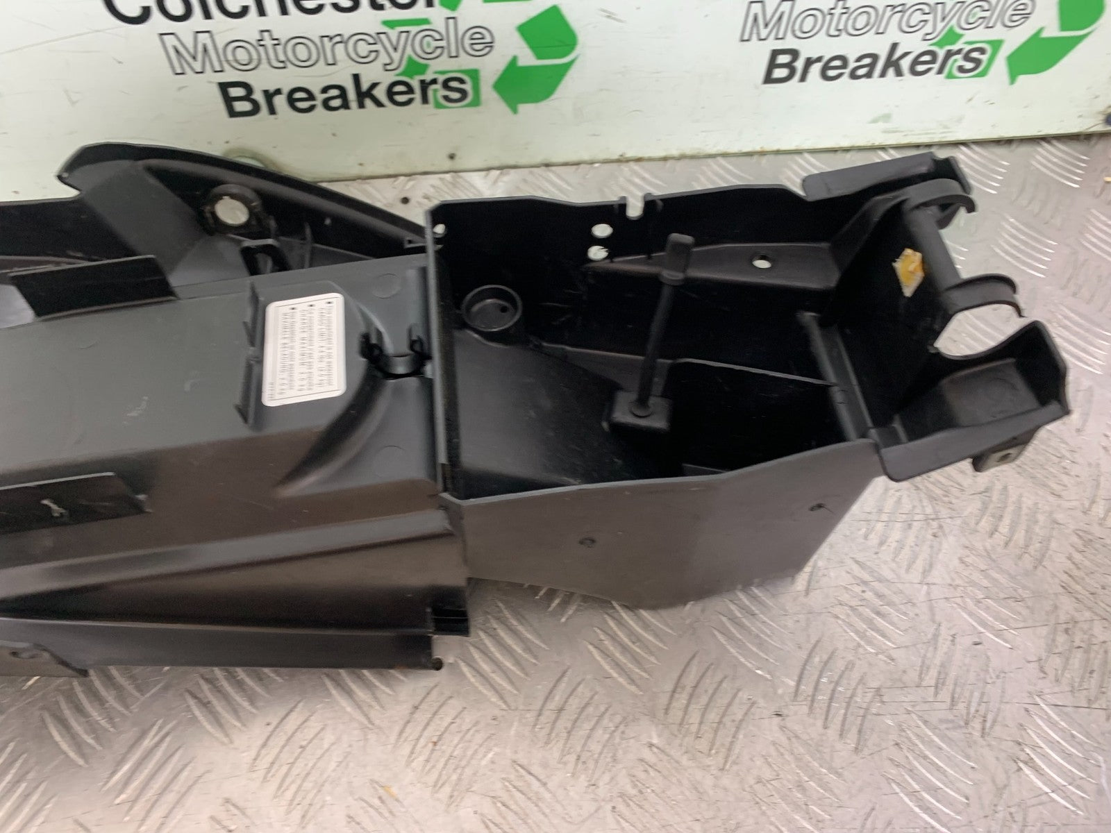 HONDA XL125 VARADERO REAR MUDGUARD  YEAR 2001-2006  (CMB1304)