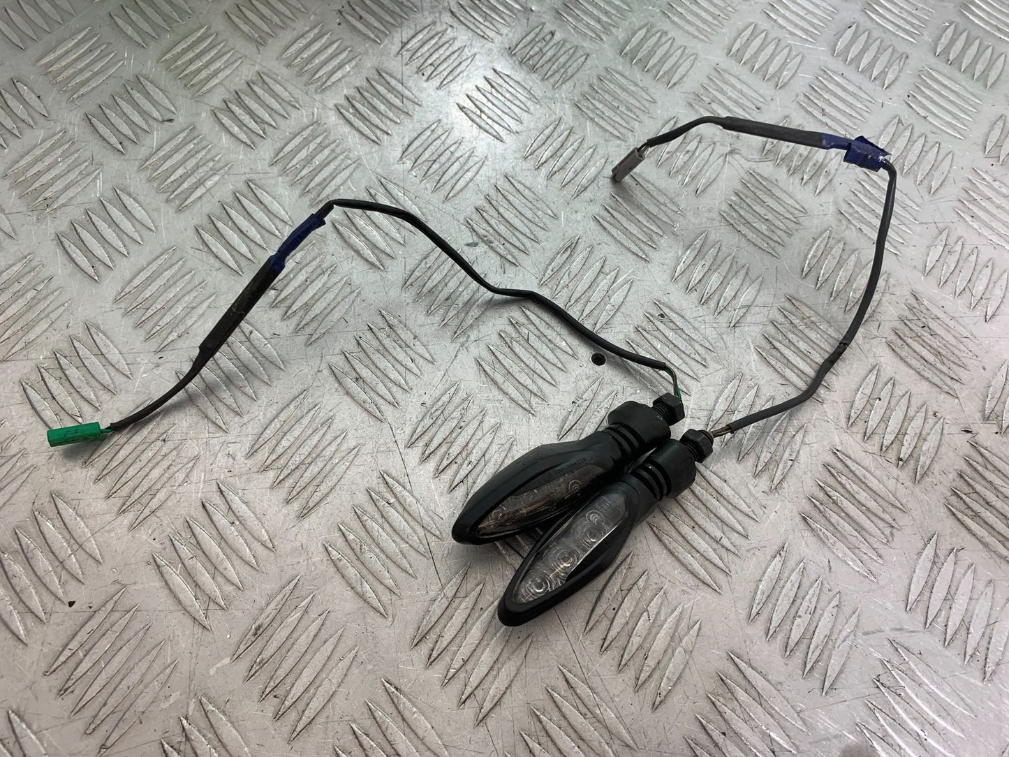 KTM DUKE 390 2 X INDICATOR YEAR 2017- 2023 (CMB1314)