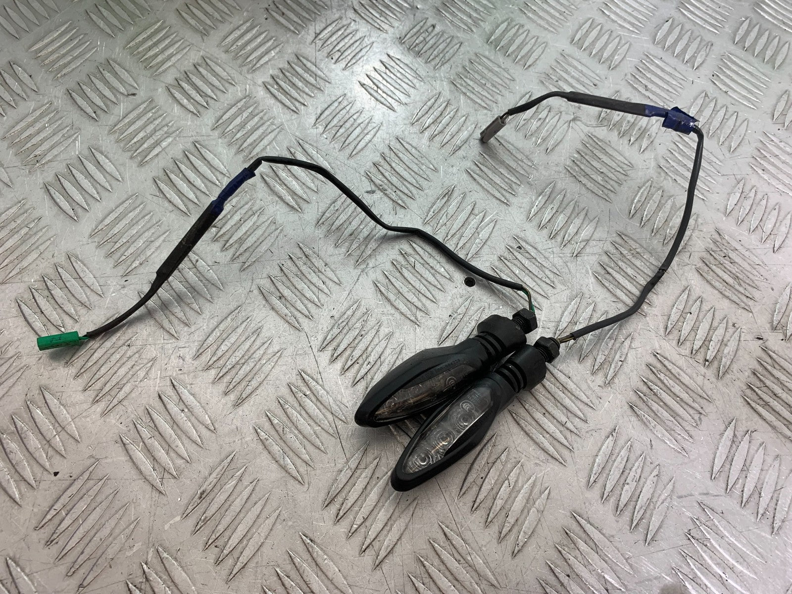 KTM DUKE 390 2 X INDICATOR YEAR 2017- 2023 (CMB1314)