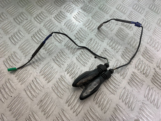 KTM DUKE 390 2 X INDICATOR YEAR 2017- 2023 (CMB1314)