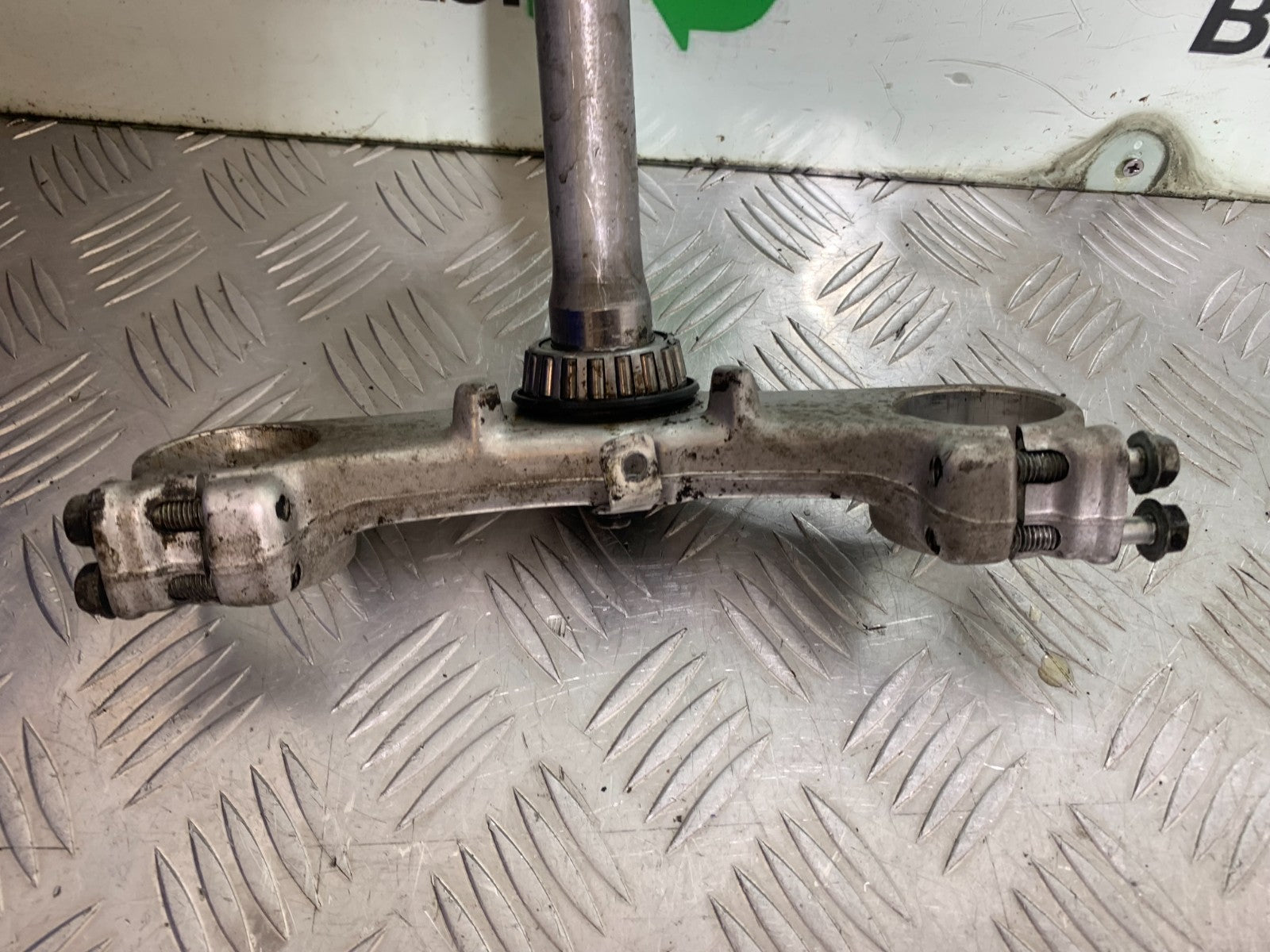 SUZUKI RF900 RF 900 BOTTOM YOKE YEAR 1994-1999 CMB1326