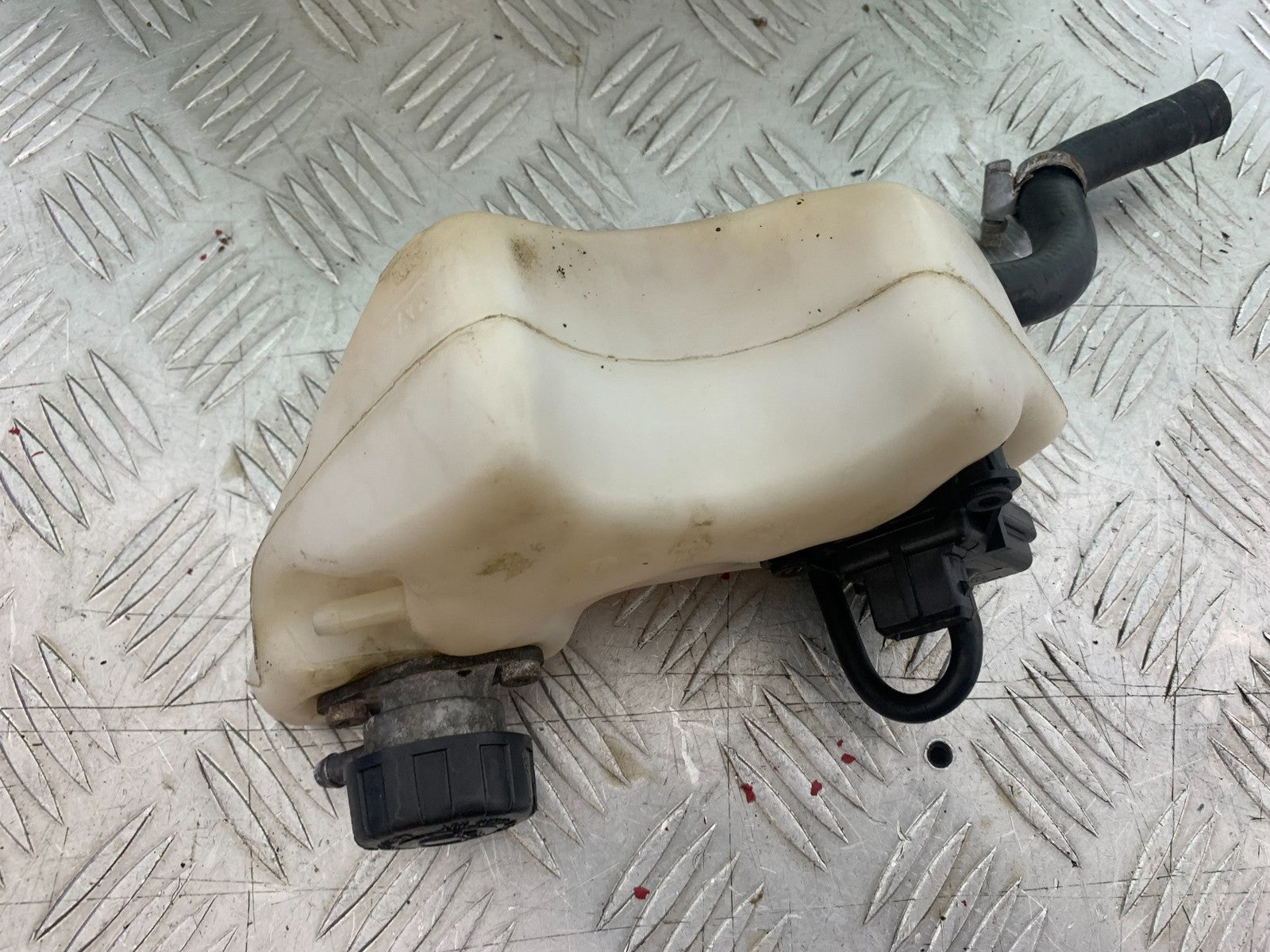 DUCATI 996 SPS 748 916 998 COOLANT BOTTLE  1999-2000 (CMB1209)