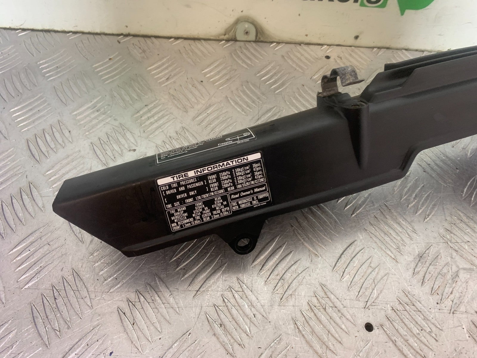 HONDA VFR800 VFR 800 V-TEC CHAIN GUARD   YEAR 2002 -09 (CMB1296)