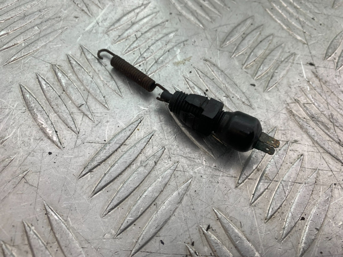 SUZUKI GSF600 GSF 600 BANDIT REAR BRAKE LIGHT SWITCH   2000-2004 (CMB1269)