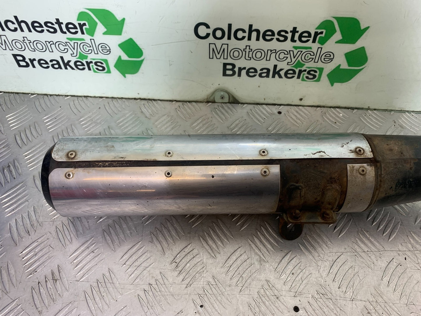 TRIUMPH TROPHY 900 RIGHT SILENCER YEAR 1991-95 (CMB1251)