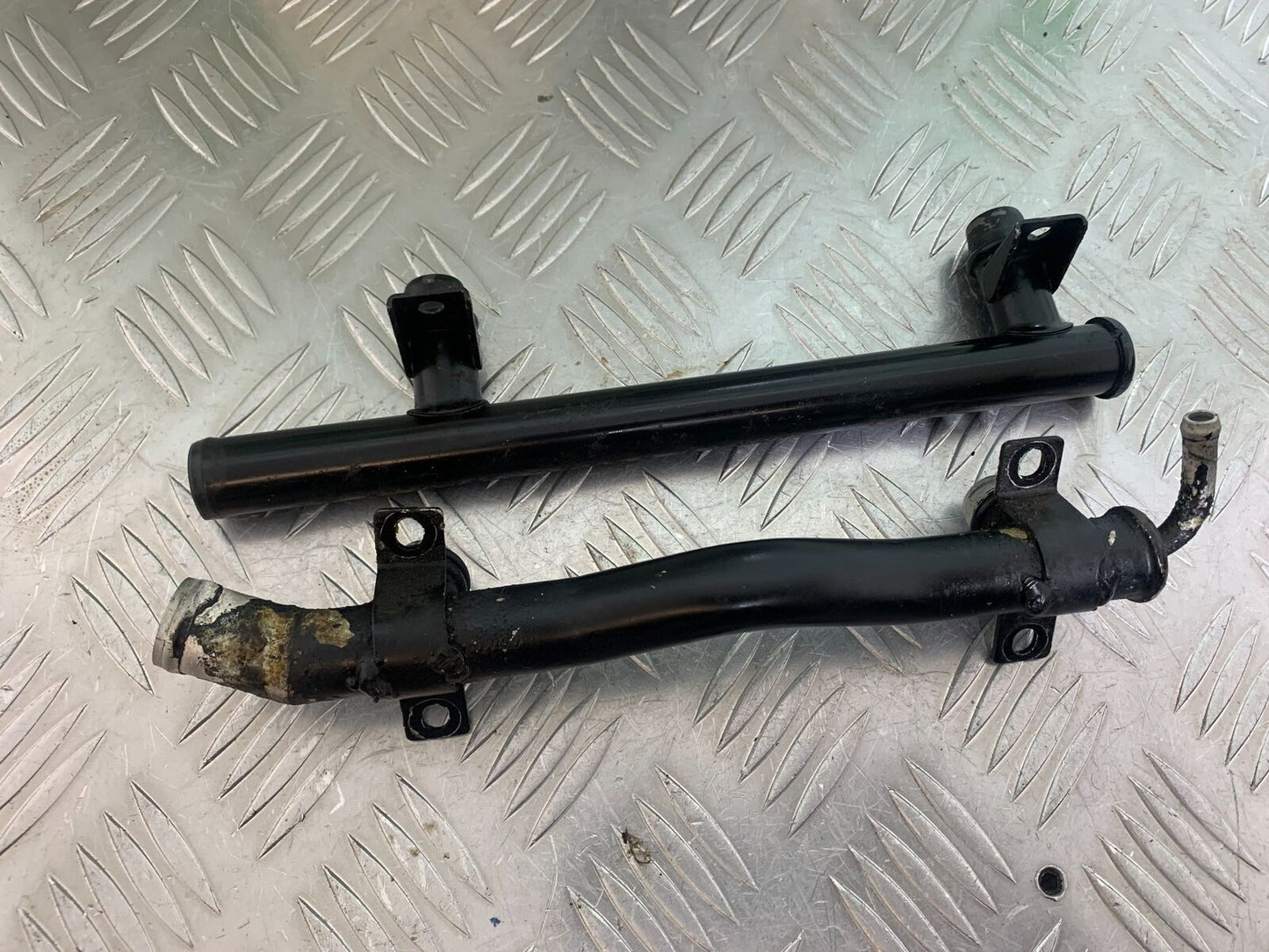 SUZUKI RF900 RF 900 COOLANT PIPES  YEAR 1999-1999 (CMB 1020)