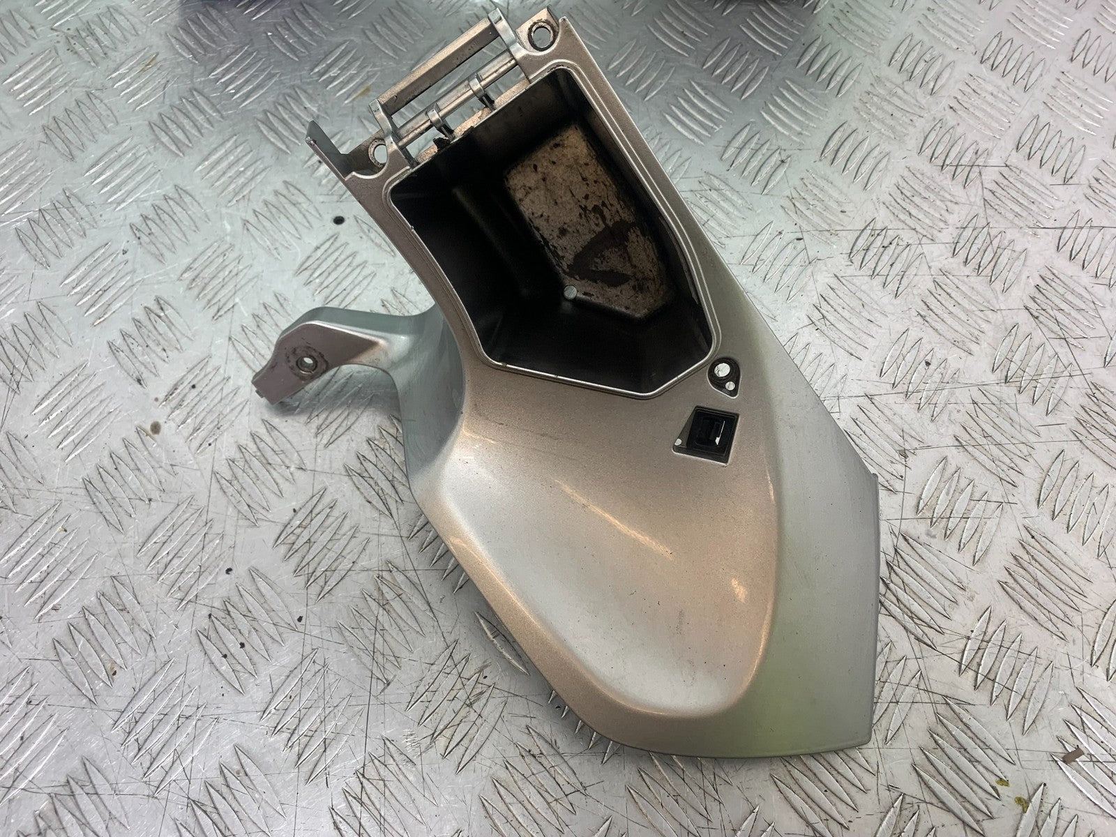 HONDA NT 700 V DEAUVILLE RIGHT POCKET  YEAR 2006-2011 (CMB1211)