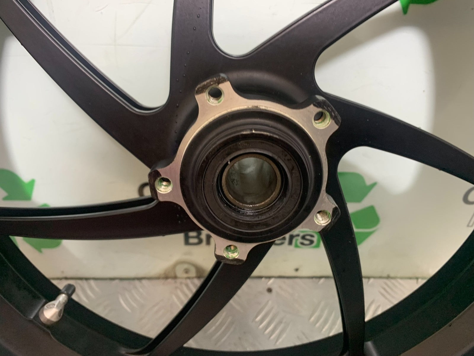 DUCATI 1198 S FRONT WHEEL BREMBO MARCHESINI YEAR 2009-2011 (CMB1219)