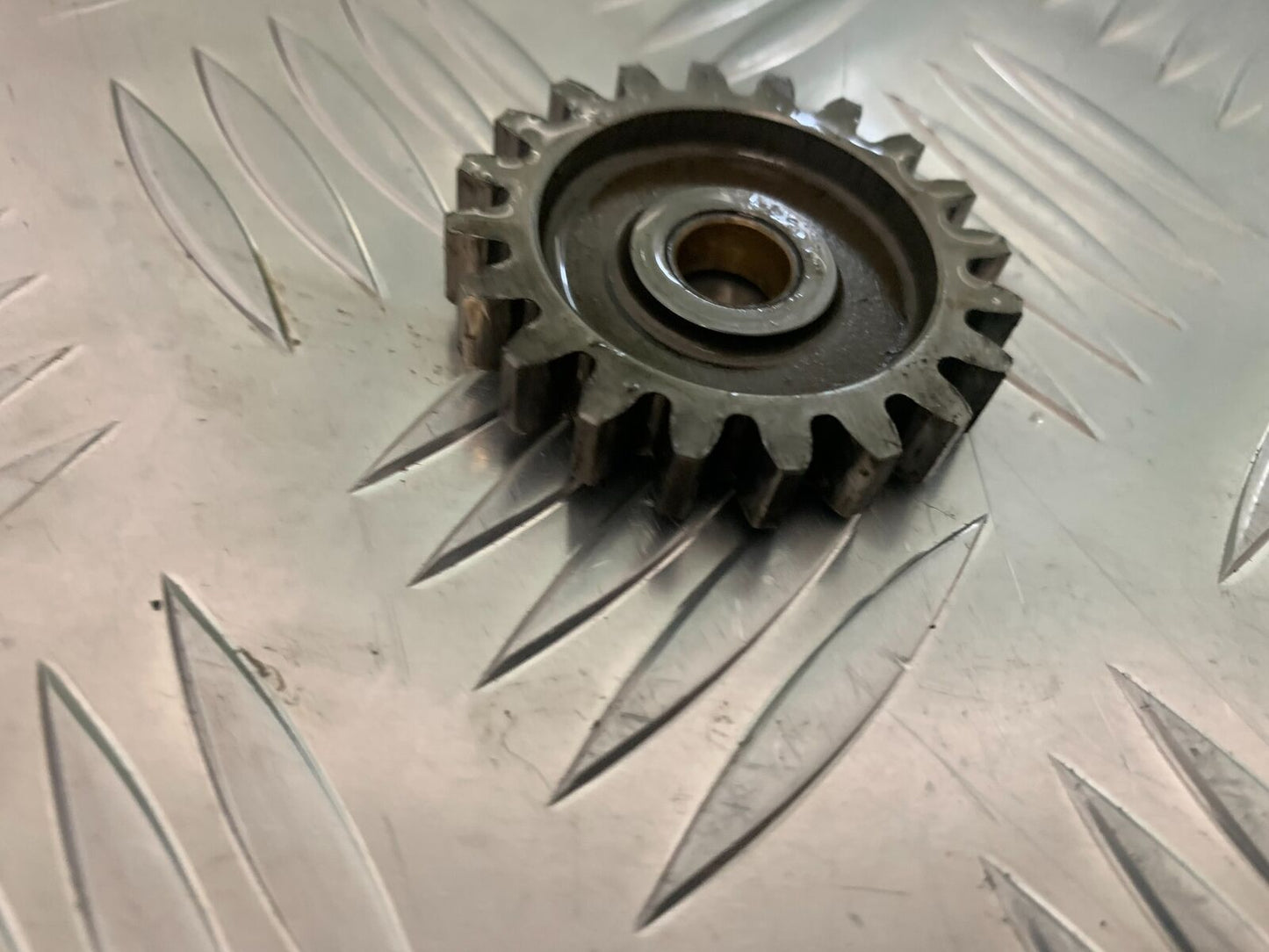 YAMAHA XT250 XT 250 ENGINE GEAR    YEAR 1980-1982  (STOCK 944)