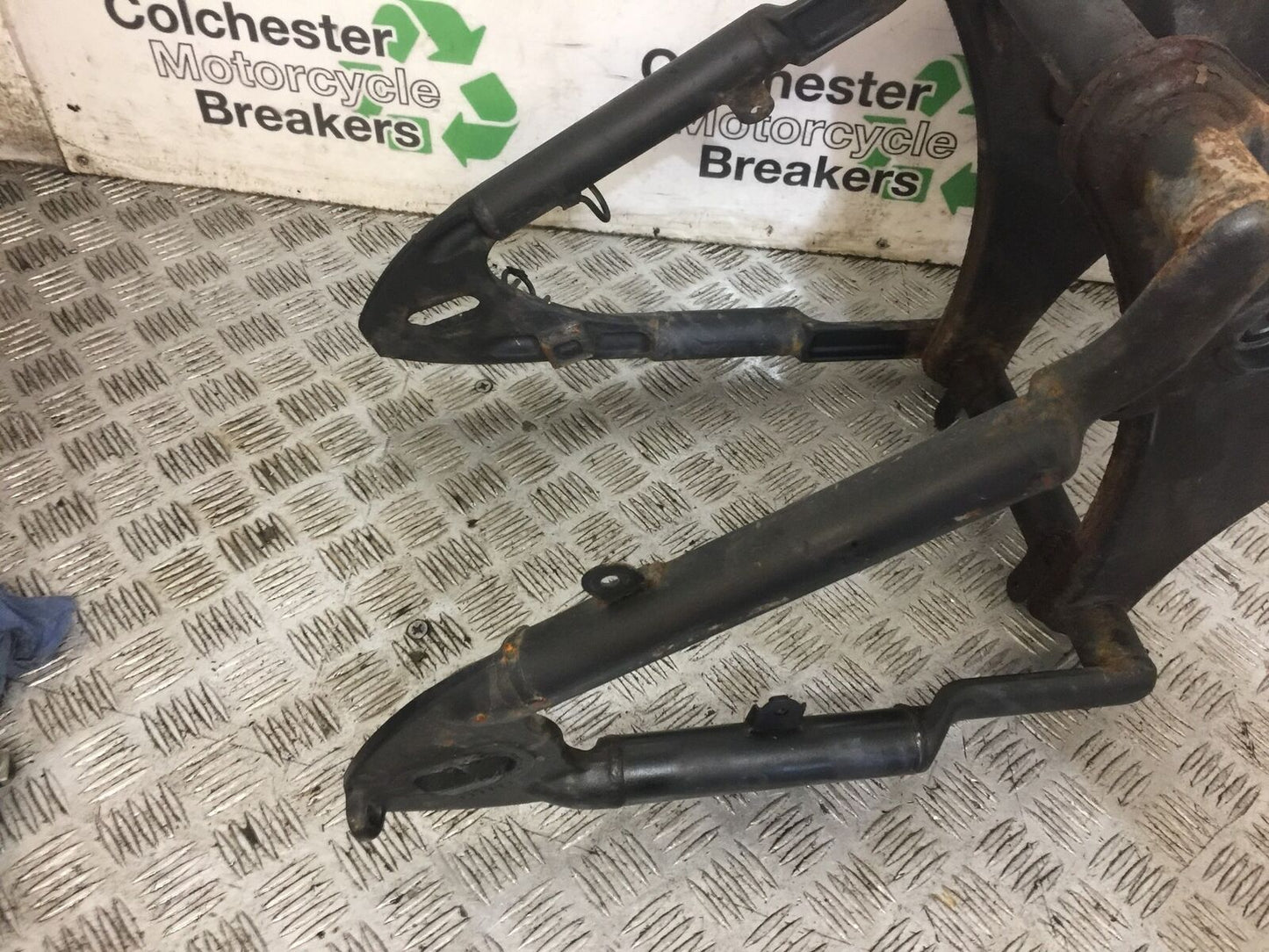 KAWASAKI VN900 CLASSIC SWINGARM  YEAR 2006-2015 (STOCK 706)