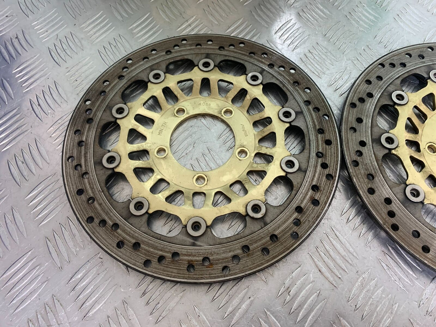 TRIUMPH 1050 SPRINT ST FRONT BRAKE DISCS  YEAR 2004-07 (CMB1089)