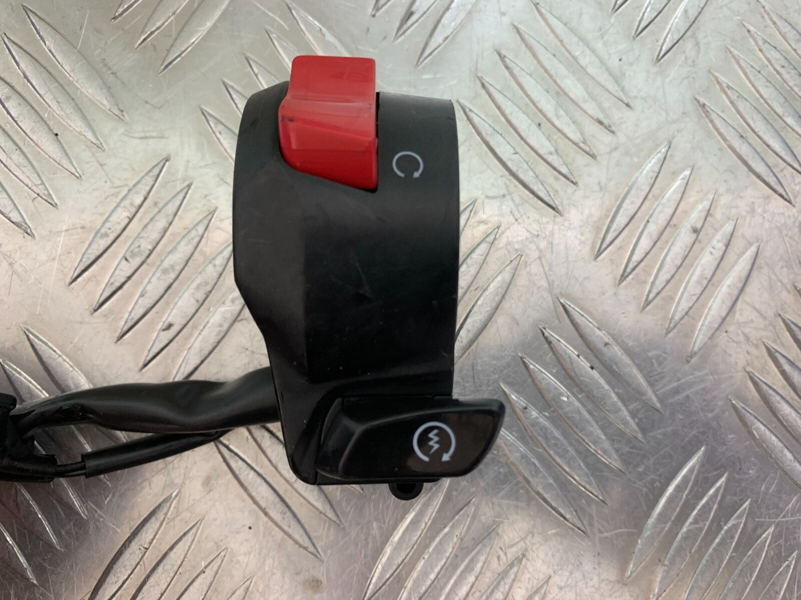 HONDA CBR650 F CBR 650F RIGHT SWITCH GEAR  YEAR 2014-2017  (STOCK 998)