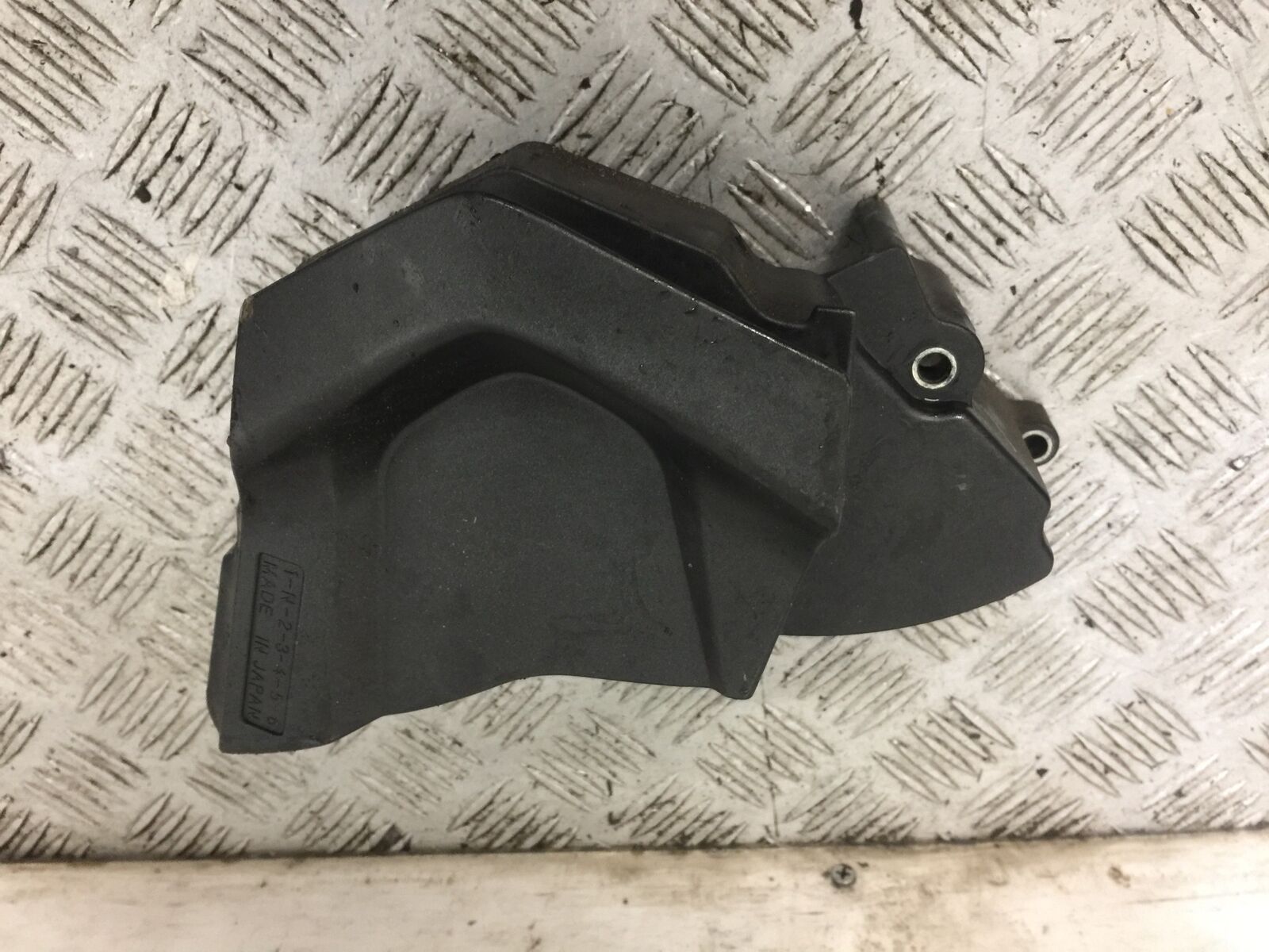 YAMAHA FZ1-N SPROCKET COVER   YEAR 2006-2012  (STOCK 787)