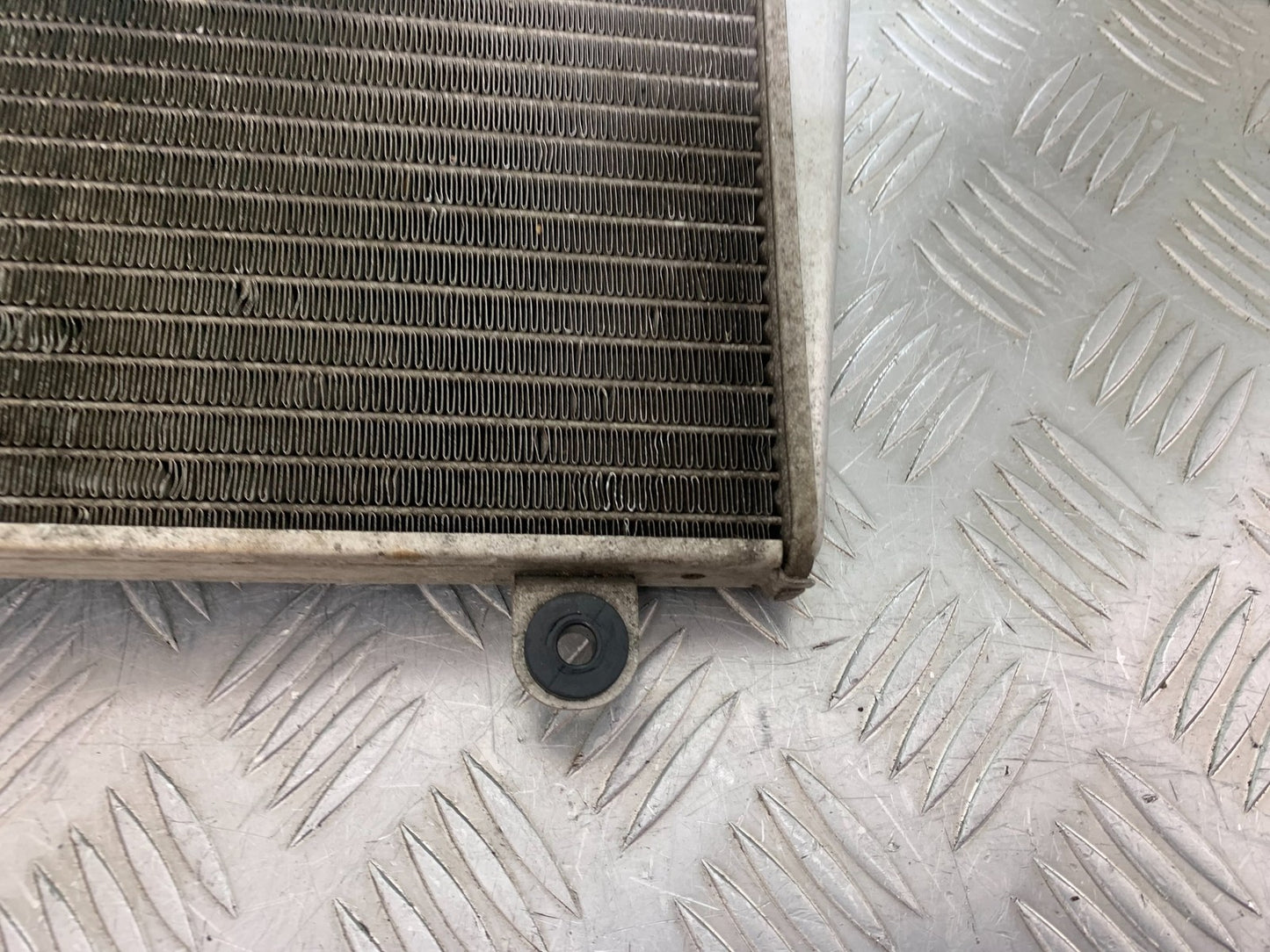 DUCATI 1299 PANIGALE TOP RADIATOR YEAR 2016 (CMB 1187)