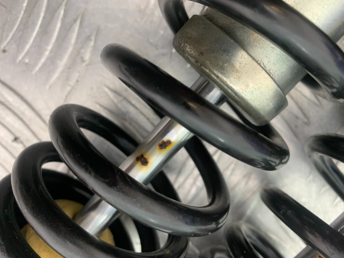 BSA 650 GOLD STAR REAR SHOCK YEAR 2022-2025 (CMB1262)