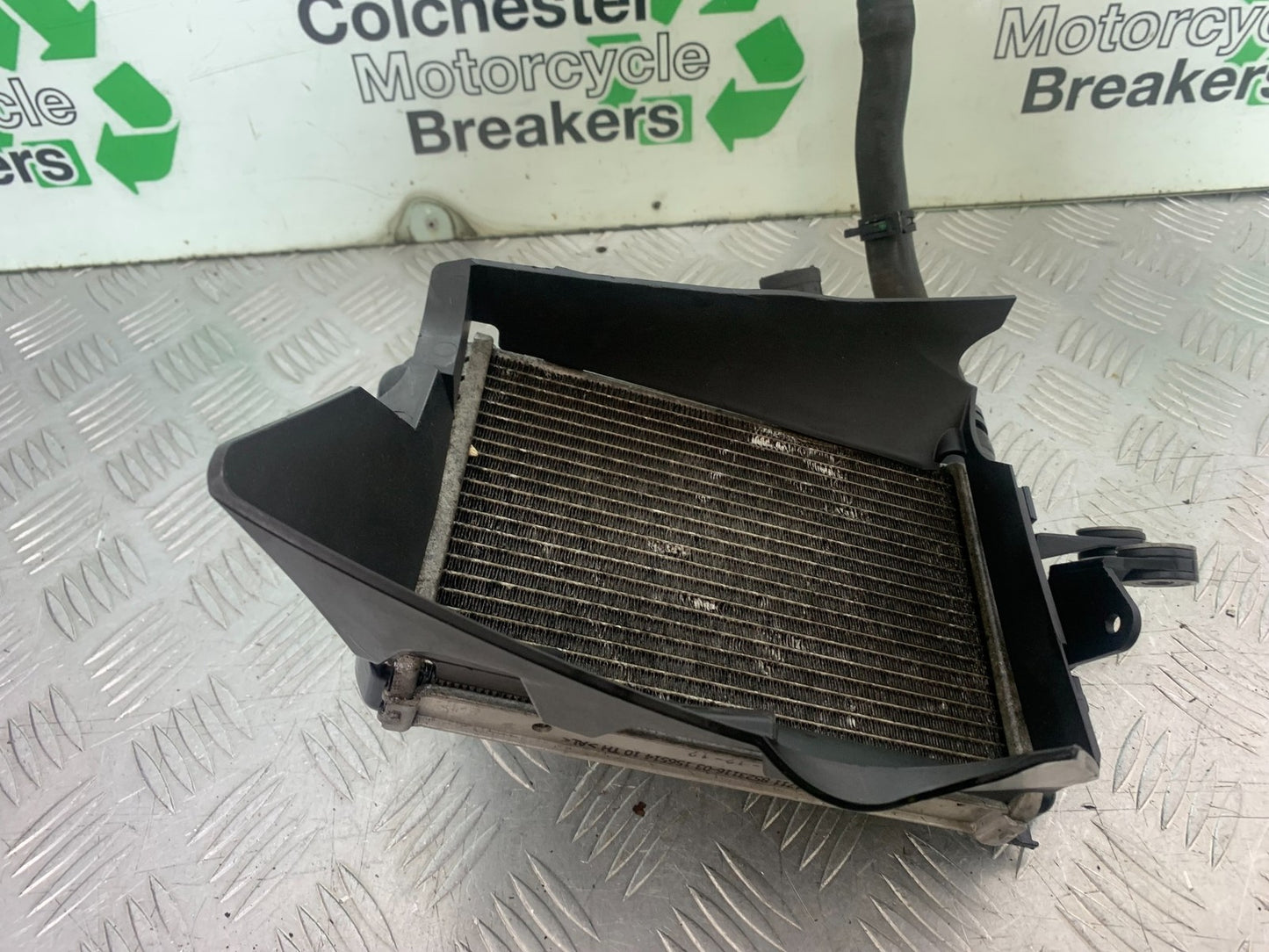 BMW R1200 R 1200 GS LEFT RADIATOR YEAR 2013-2016 (CMB1257)