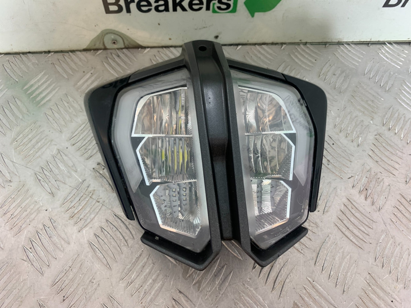 KTM 790 DUKE HEADLIGHT  YEAR 2018-2021  (CMB11150)