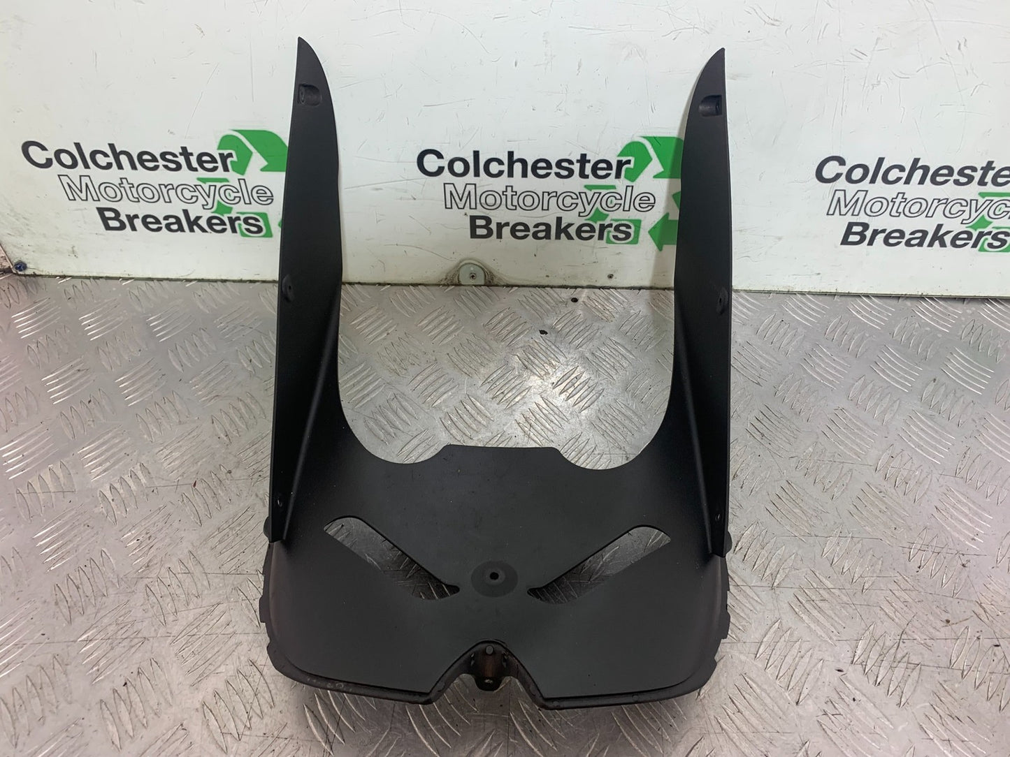 KAWASAKI ZX10R ZX10 R FAIRING V-PIECE  2008-2010 (CMB1206)