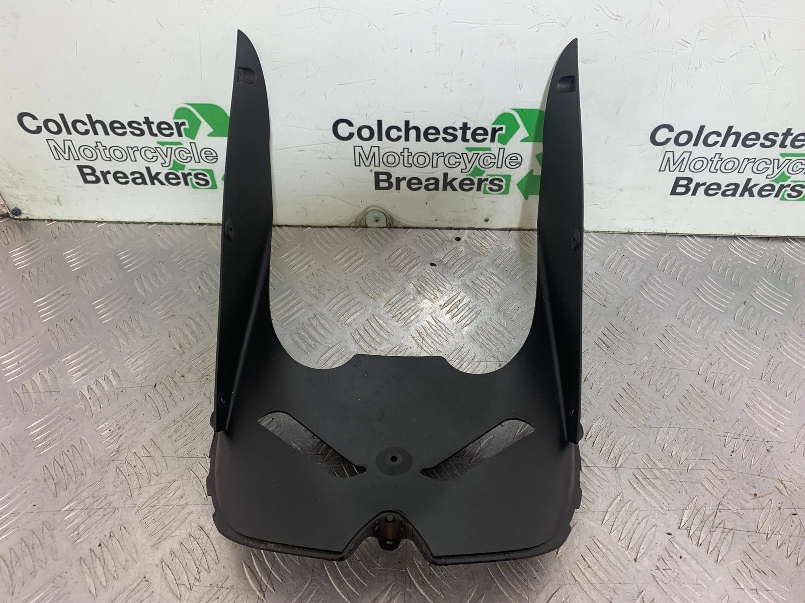 KAWASAKI ZX10R ZX10 R FAIRING V-PIECE  2008-2010 (CMB1206)