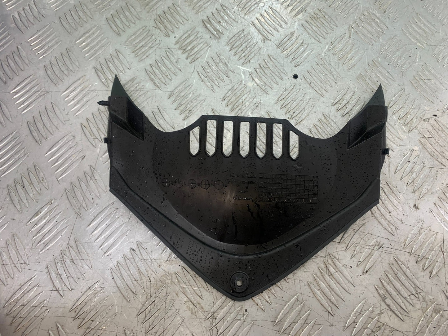 HONDA CBR1000 rr FIREBLADE LOWER TOP FAIRING INFILL    YEAR 2012-2016 (CMB1198)