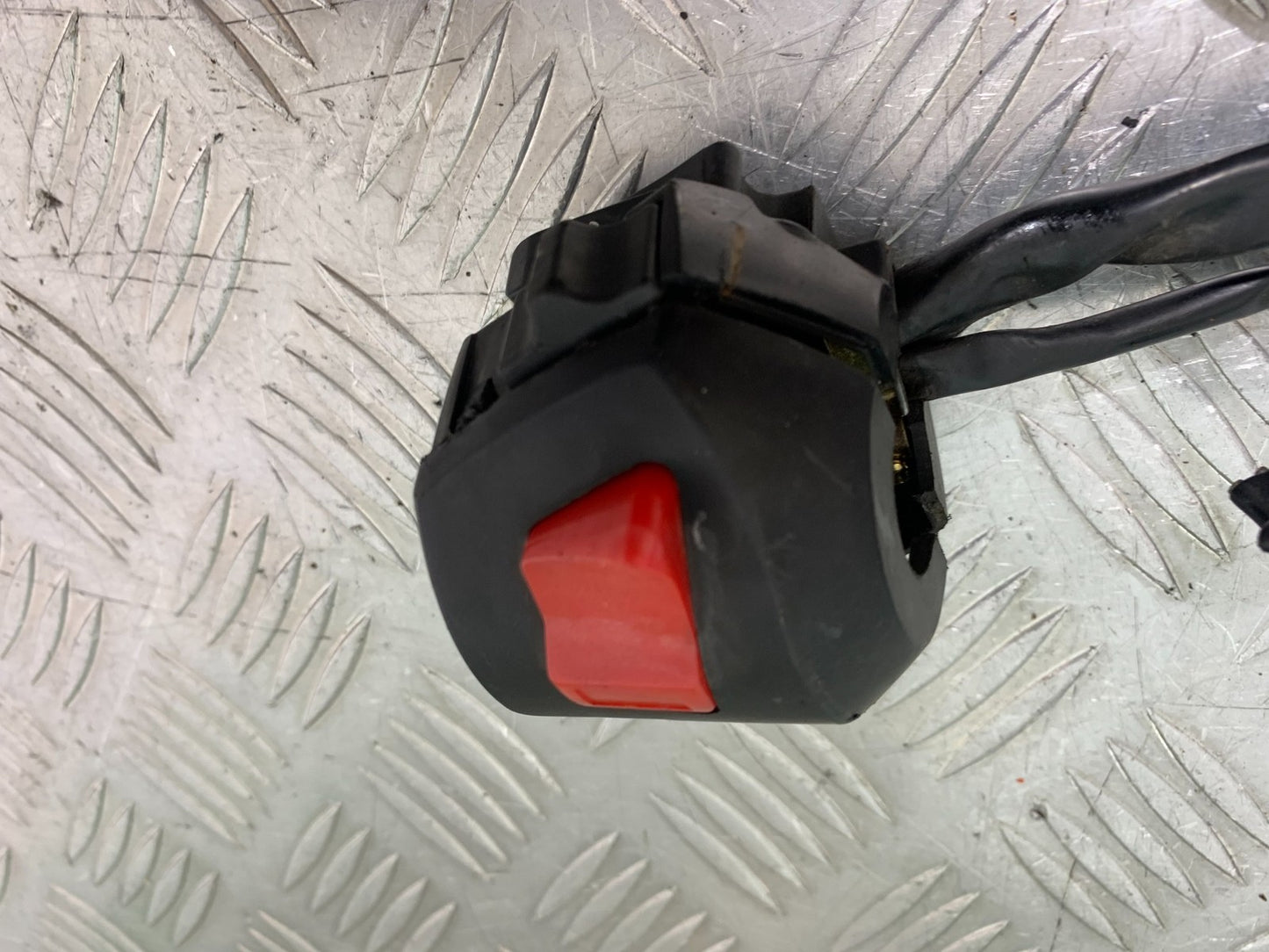 QINGQI QM125 GY-2B RIGHT SWITCH GEAR  YEAR 2016 (CMB1228)