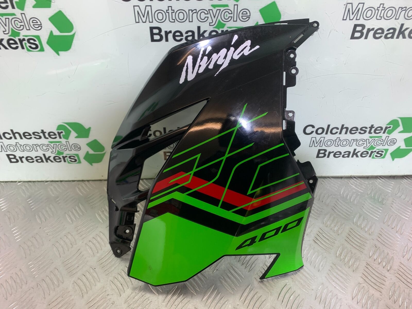 KAWASAKI NINJA 400 EX 400 RIGHT FAIRING PANEL  YEAR 2024 (CMB1075)