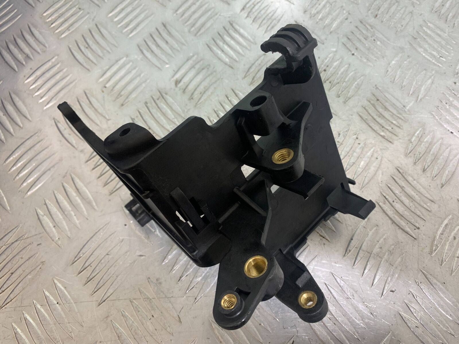 HARLEY DAVIDSON XL883 N IROD BATTERY BOX  YEAR 2020  (CMB1116)