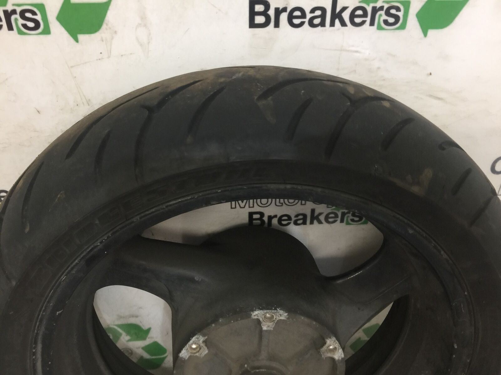 HONDA CBR1100 BLACKBIRD REAR WHEEL  YEAR 1996-1998 (STOCK 862)