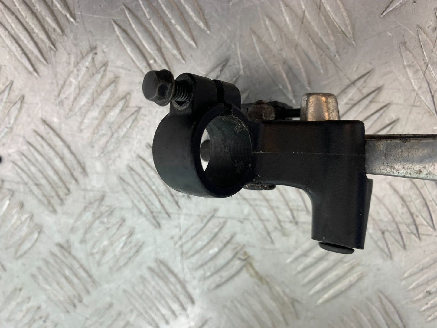 HONDA CBF600 CBF 600 CLUTCH LEVER AND BRACKET   YEAR 2004 -07 (CMB1247)