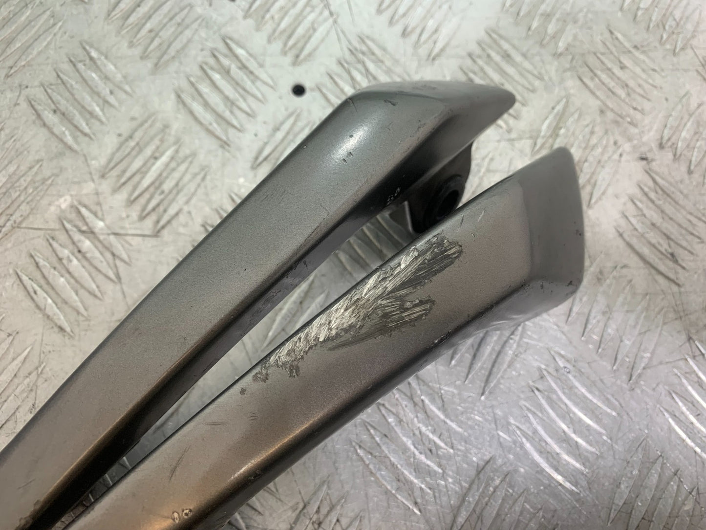 KAWASAKI ER6 N GRAB RAILS YEAR 2012-2017 (CMB1324)