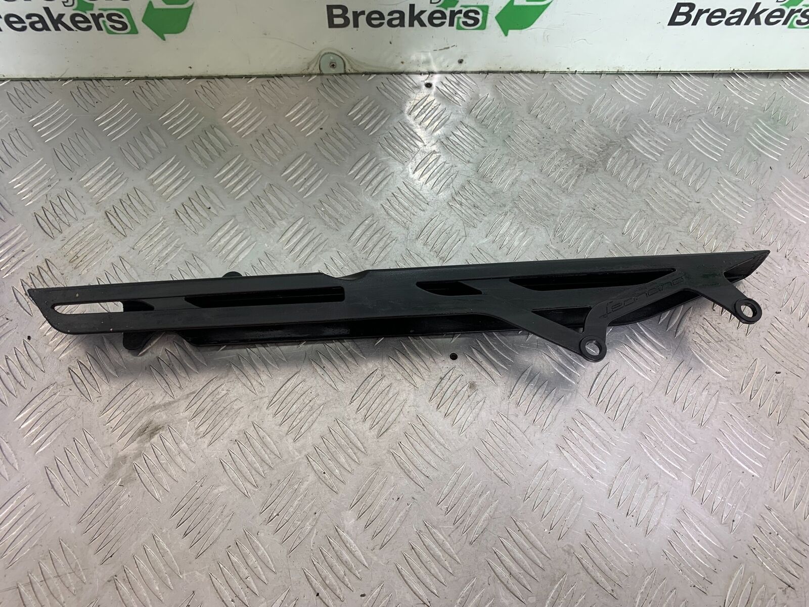 BENELLI LEONCINO 500 TRIAL CHAIN GUARD   YEAR 2020 (CMB1106)