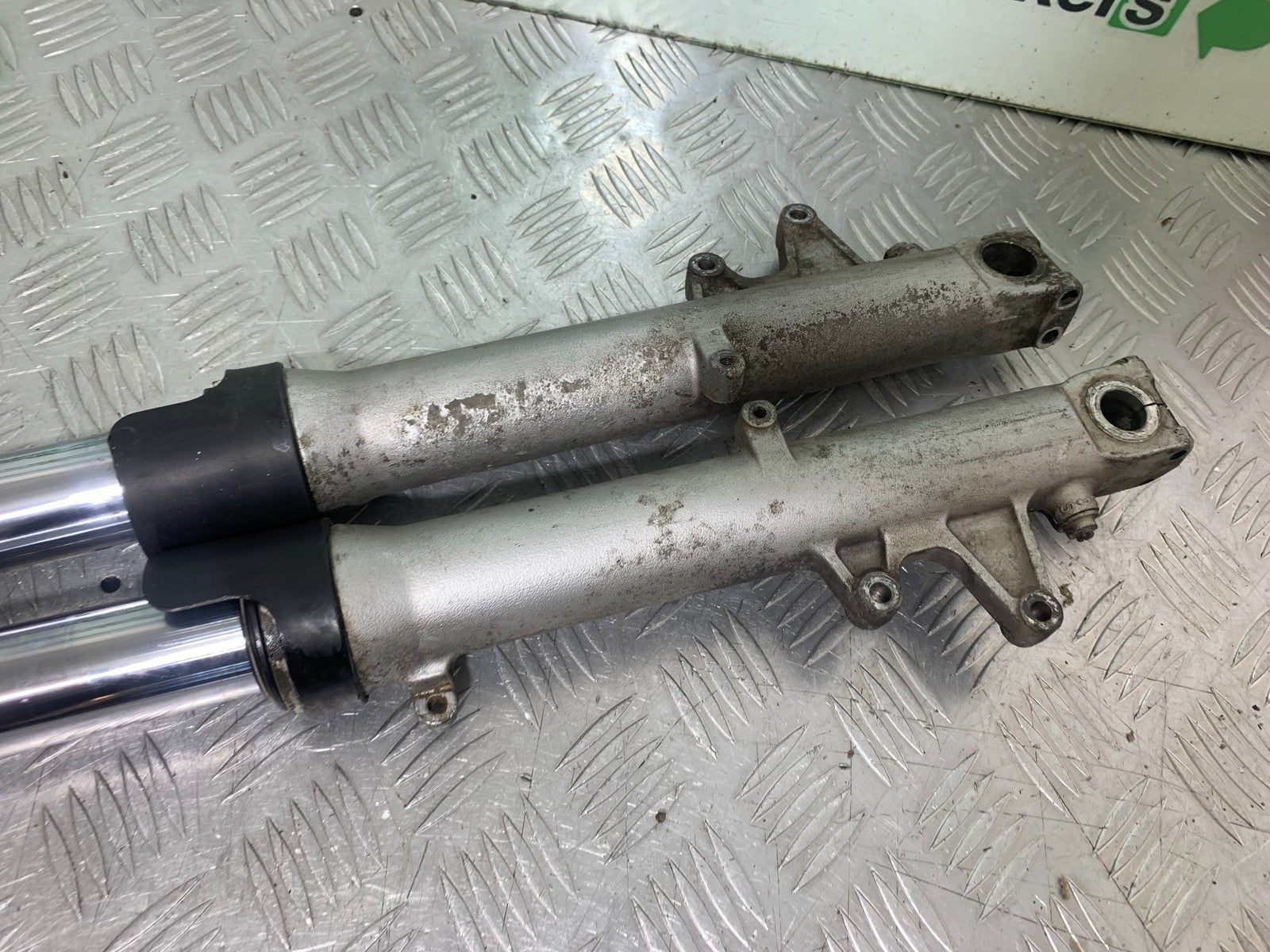 HONDA CBR600 CBR 600 FX FY FORKS (BENT SOLD AS PARTS)   YEAR 1999-2000 (CMB1287)