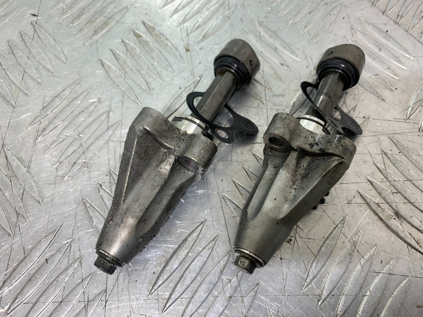 HONDA VFR800 PRE V-TEC CAM CHAIN TENSIONERS  YEAR 1998-2001